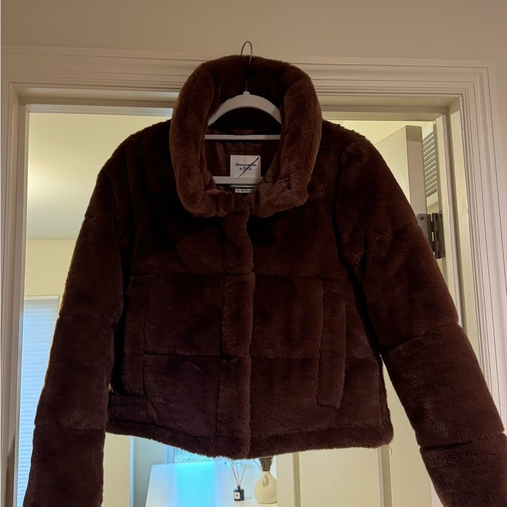 Abercrombie & Fitch Tan Mini Puffer Jacket